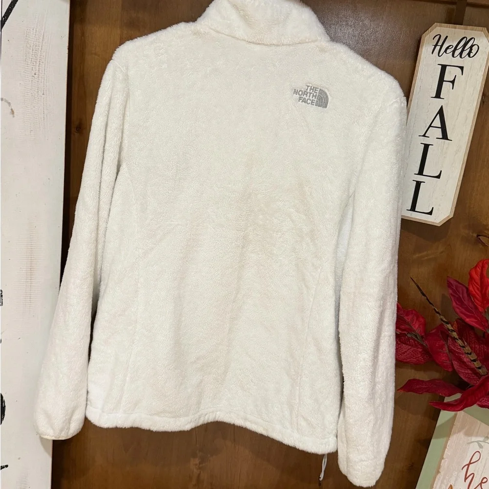 🔥 MAKE OFFER!  Today ONLY The North Face Soft White Plush Ladies Jacket NICE 😊 - Picture 6 of 8